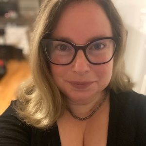 Meet your Posher, Amelia